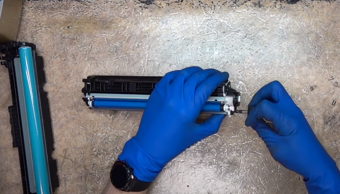 Фото 52. Поролоновый ролик подачи тонера