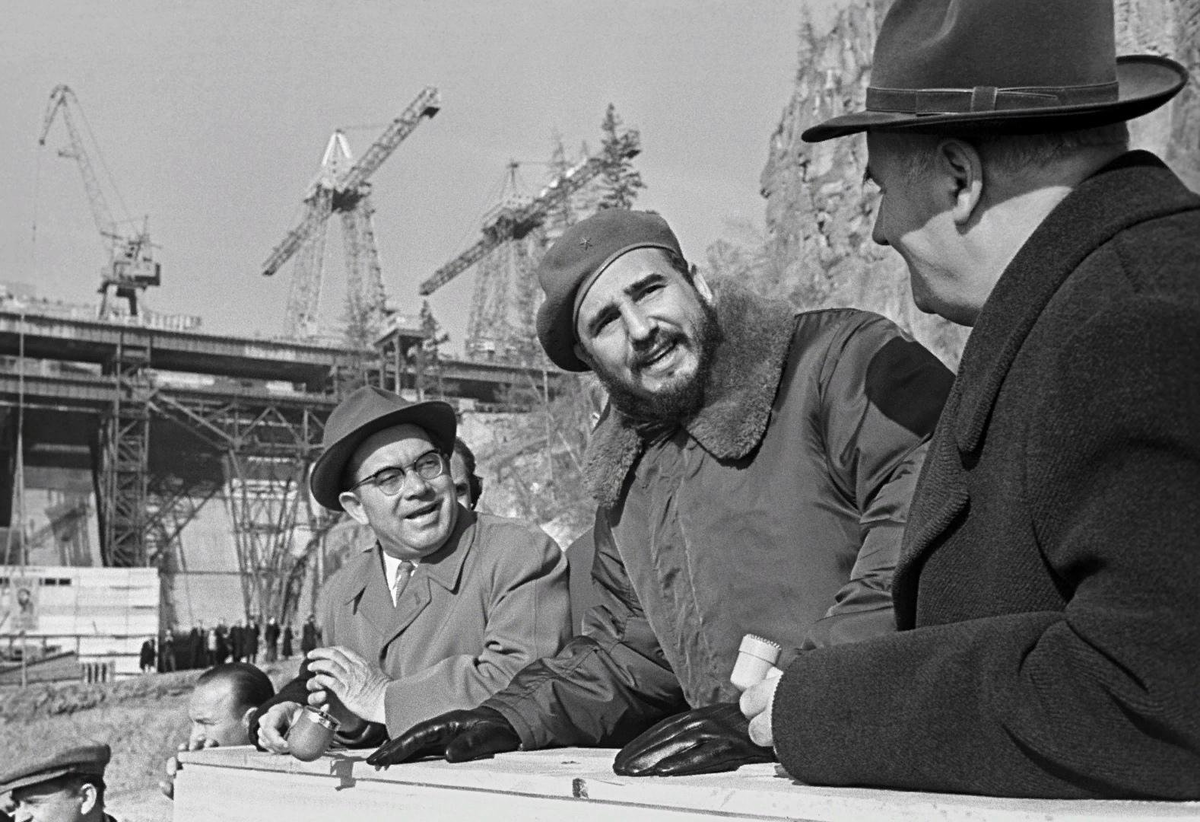 Фидель Кастро на строительстве Братской ГЭС, 1963 год