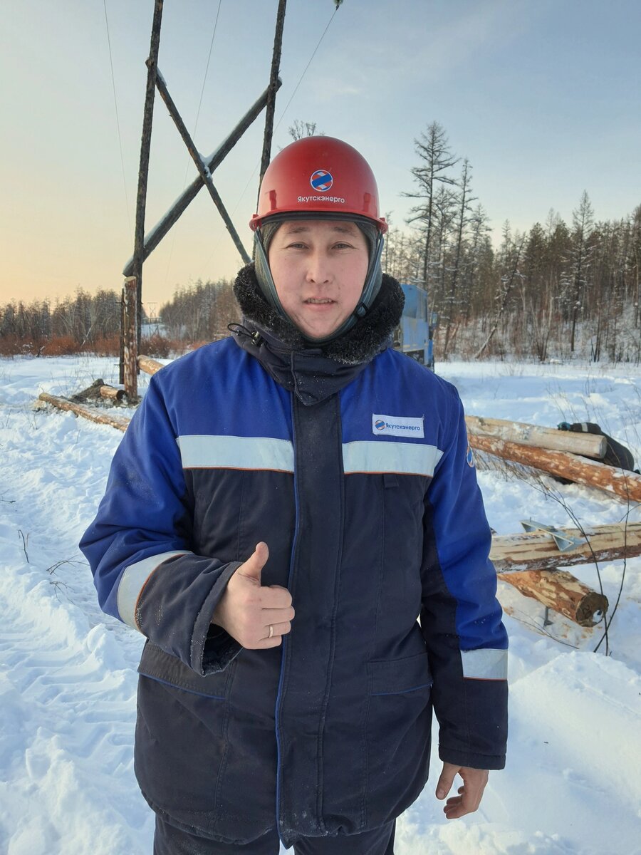 Мастер Таттинского РЭС Роман Рахлеев 