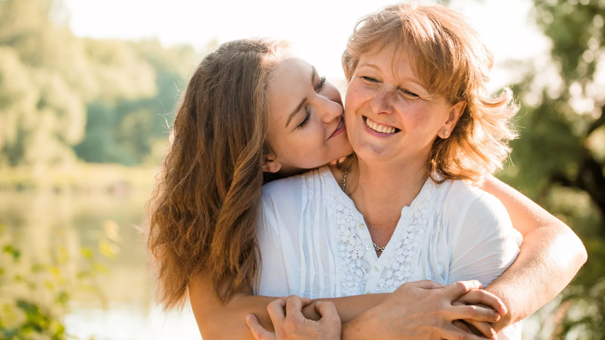 Мама самый важный человек в жизни каждого человека. Становясь матерью женщина. Каждая женщина мать. Мама самый главный человек в жизни. Mother's favor.