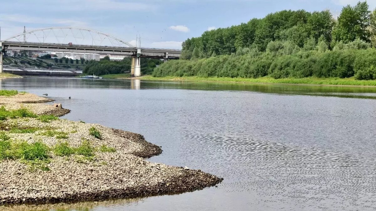     Октябрь обещает тюменцам солнечную и засушливую погоду. В начале месяца осадков на юге Тюменской области практически не будет, а река Тура продолжит мелеть.
