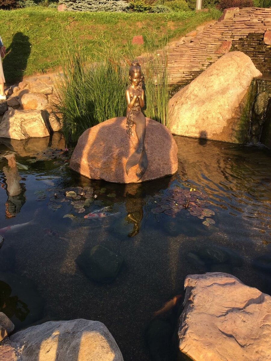 Скульптура русалочки в ЖКМ г.Зеленоград 