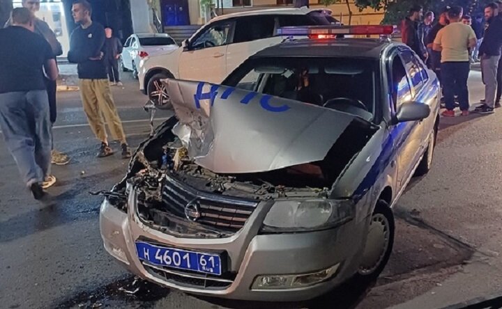 Автомобиль ДПС попал в аварию в центре Таганрога Ёрш. Таганрог Дзен
