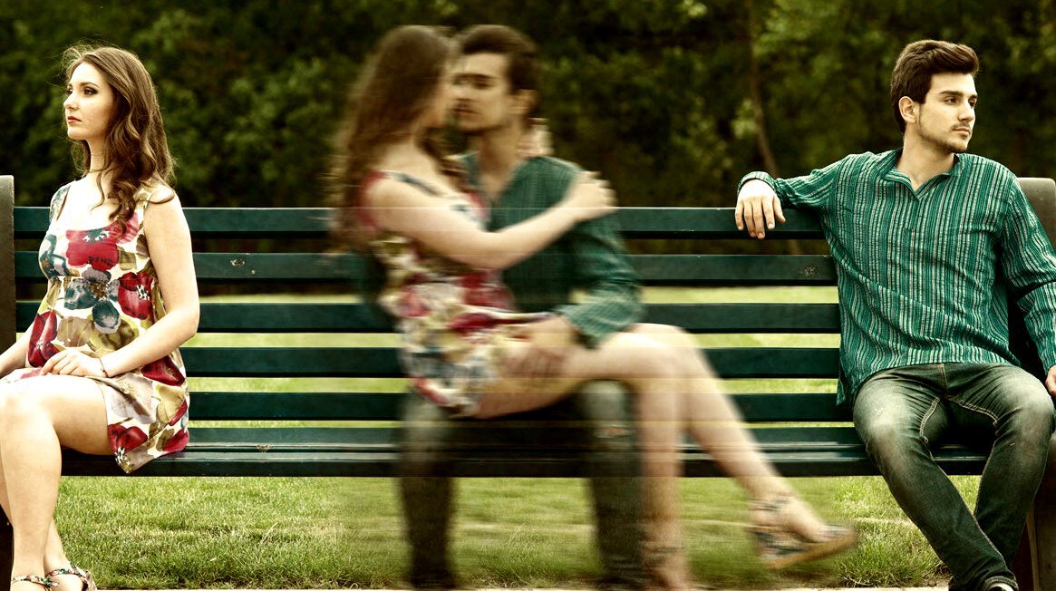 Очень странные отношения. Фотосессия муж и жена. Очень странные отношения. Детские рисунки со смыслом. Страсть.