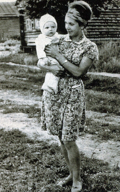 Валентина с сыном Венедиктом. Источник: яндекс картинки.