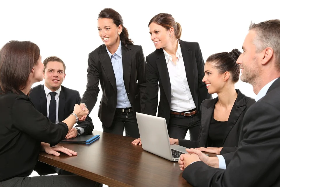 Благоприятный климат в коллективе зачастую задается руководителем