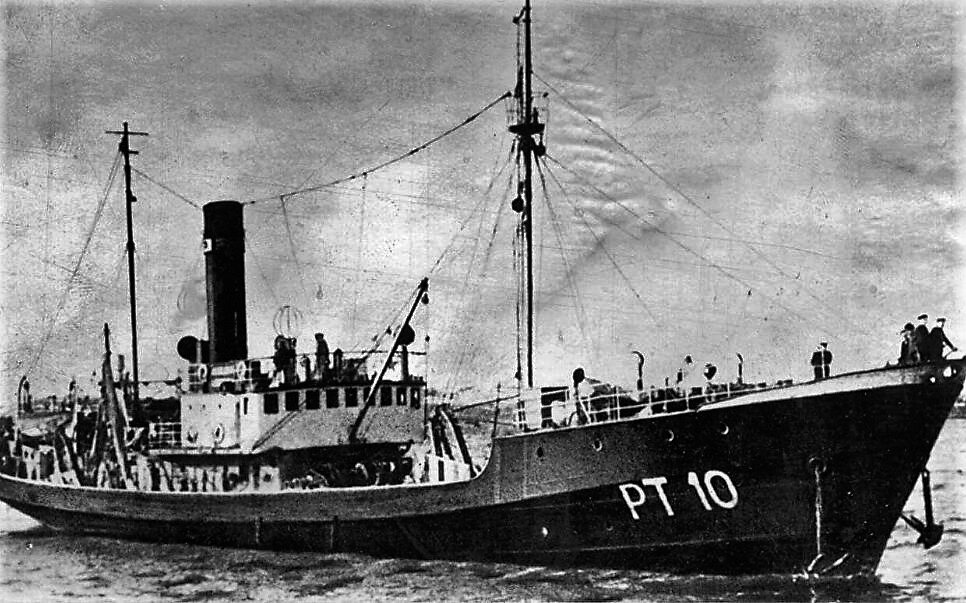 Рыболовный траулер РТ- 10 «Лебёдка». 30-е годы. Фото из сети