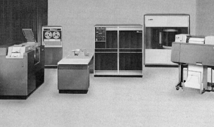 Электронно-вычислительная IBM 1401 