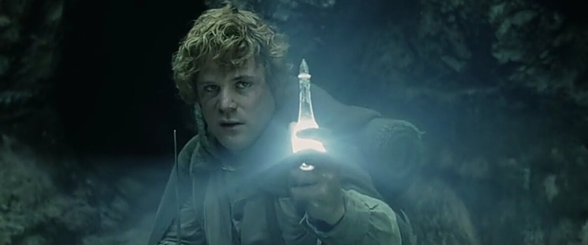 Сэм использует фиал Галадриэль, кадр из фильма "Властелин Колец: Возвращение Короля"