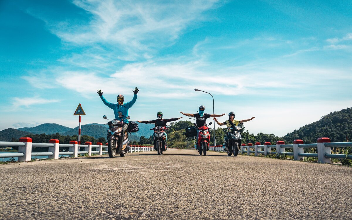 В этот момент мы кричим ДЕЛАЙ КАДР))