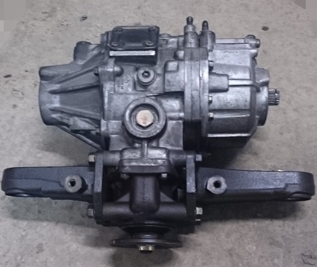 Система подруливания задних колес AYC