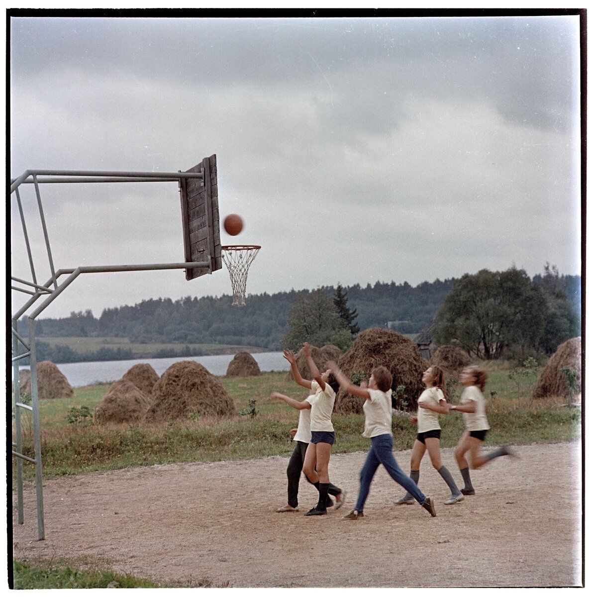Берег реки Воронеж до установки моста