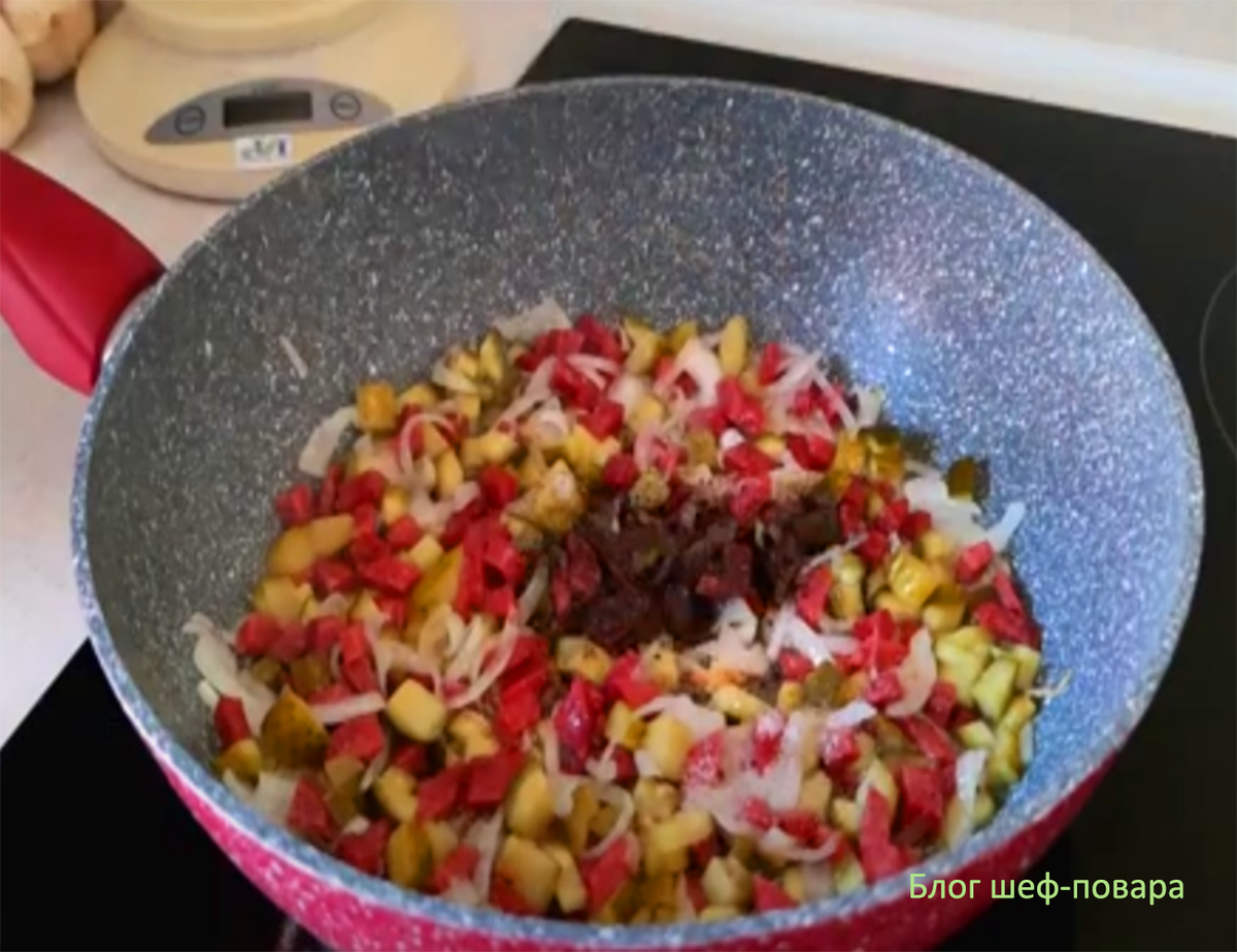 посыпаем приправами