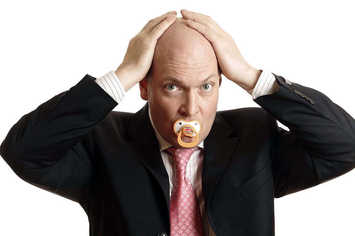 Перечисленные моменты не дают мужчине определиться со своим будущим. Он то и дело откладывает вопрос женитьбы и может получиться так, что женится в позднем сроке. И то, после смерти матери, так как он нуждается в руководящей женской руке и комфорте.     