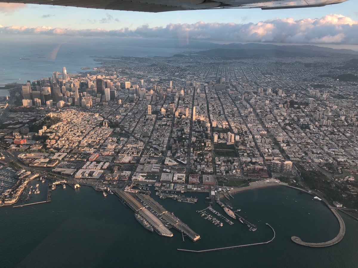 
Сан-Франциско с высоты 3000 футов, закат