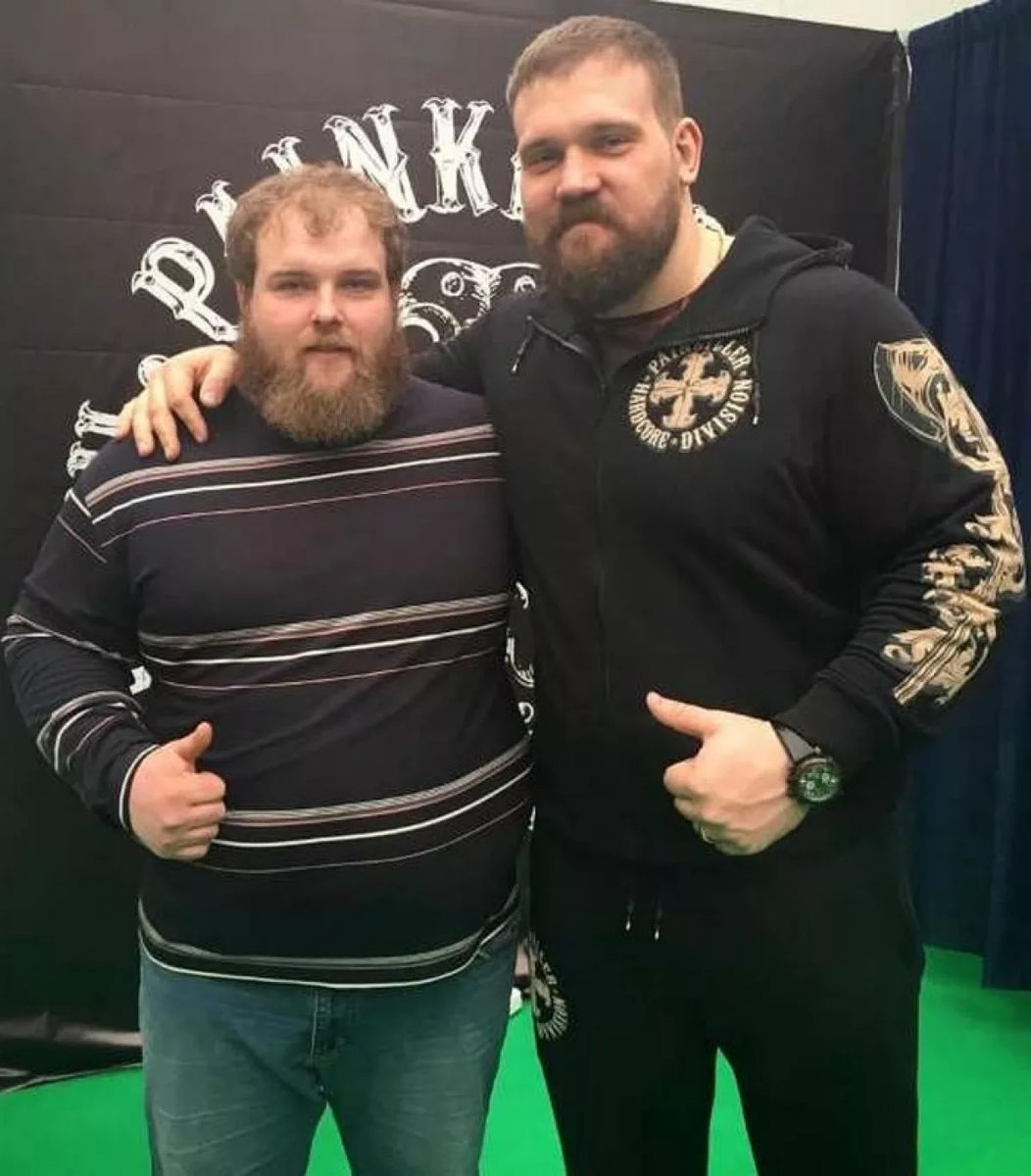 Василий Камоцкий вместе с Кириллом Сарычевым. 