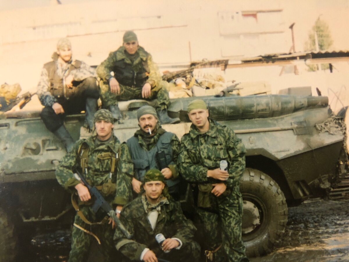 Фото из архива героя рассказа. Грозный,1995 год.