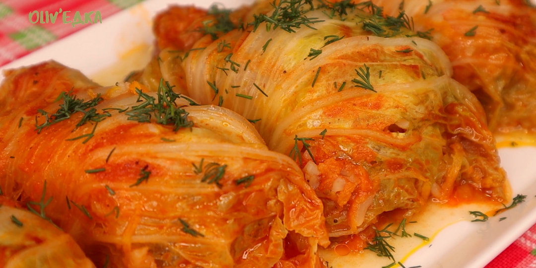 Куриные ножки в капустных листьях уже с гарниром. Готовим без духовки на праздник или на ужин