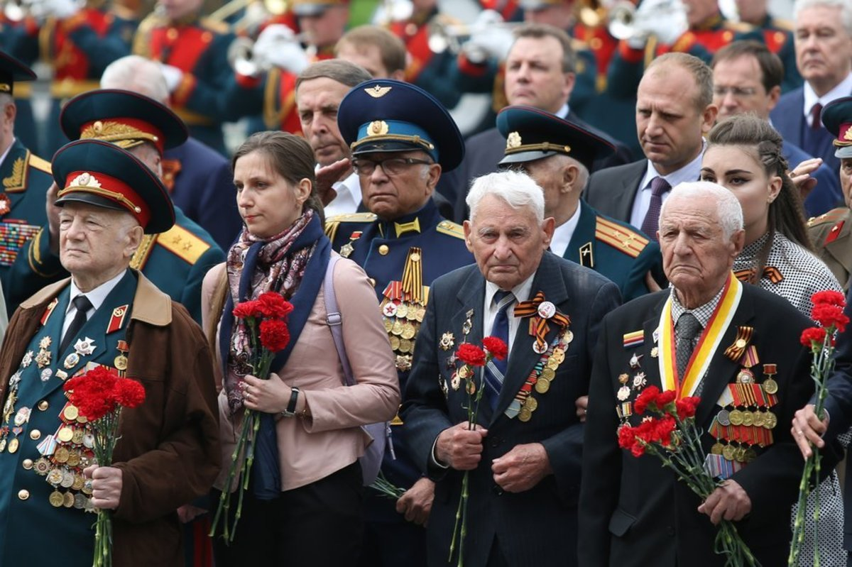 Ветерану Великой Отечественной войны прилетело письмо счастья — налог за  подарок к 75-летию Победы | Клерк.Ру | Дзен