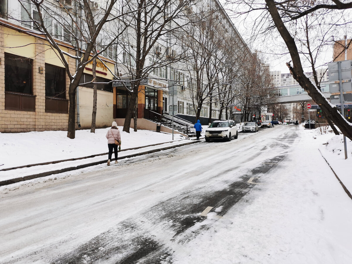 Новоселенский переулок. 8 марта 2022 года.