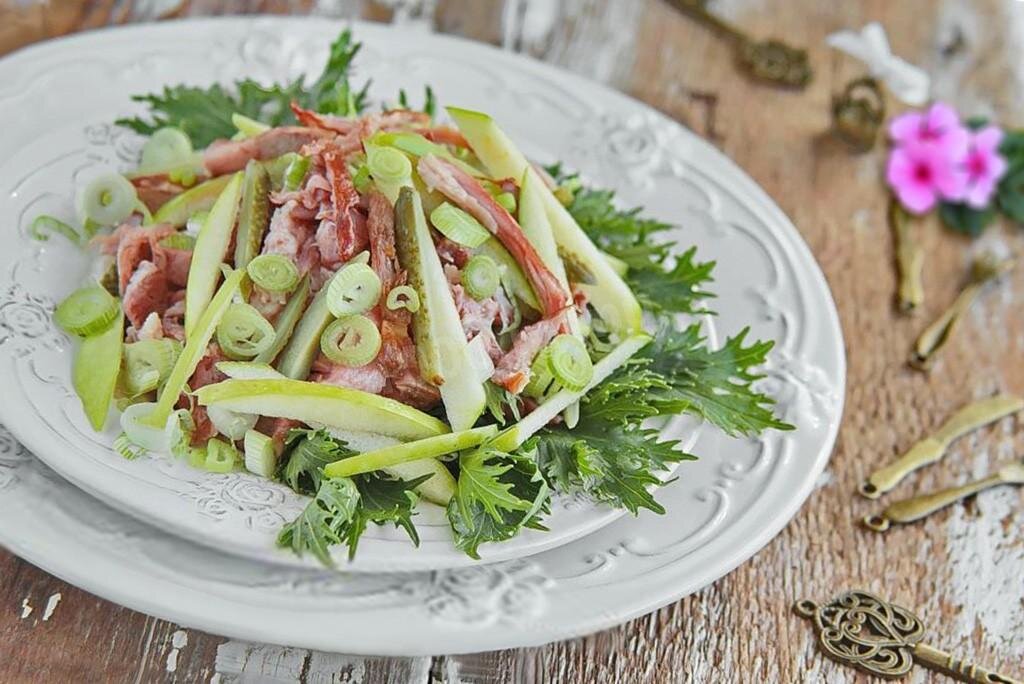 Салат из мозгов, яиц и огурца под рыбным соусом рецепт – Русская кухня: Салаты. «Еда»