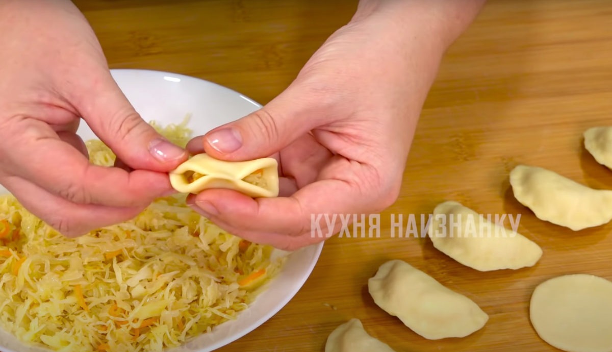 Тесто для пельменей кухня наизнанку на кипятке. Кухня наизнанку вареники.