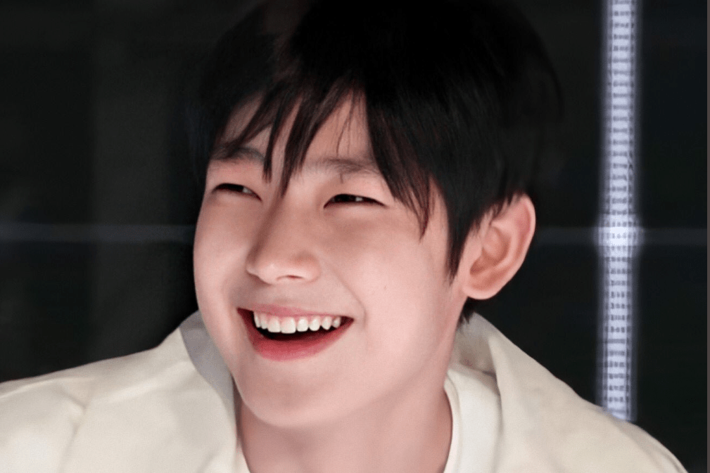 Сону еще молод, а уже столько славы и ответственности. Фото взято из интернета.