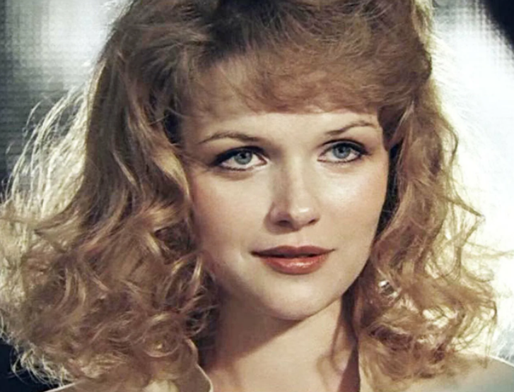 Александра Яковлева.