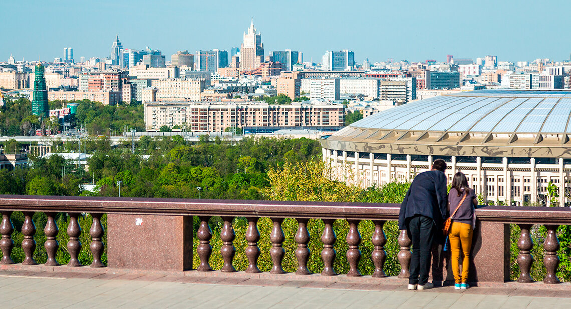 Вид со смотровой в москве