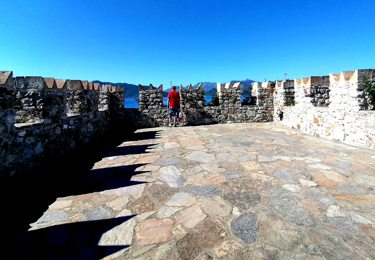 Личное фото. Площадка на верхушке башни