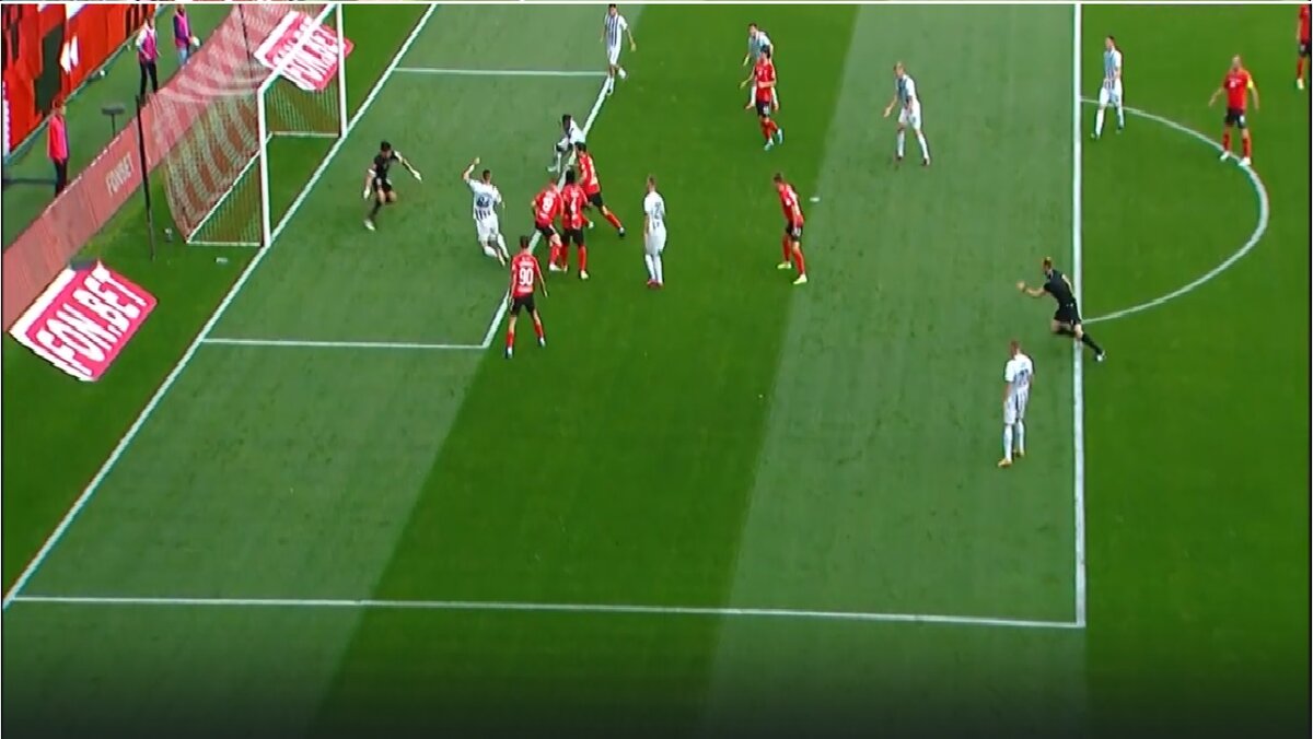 Литвинов забивает гол