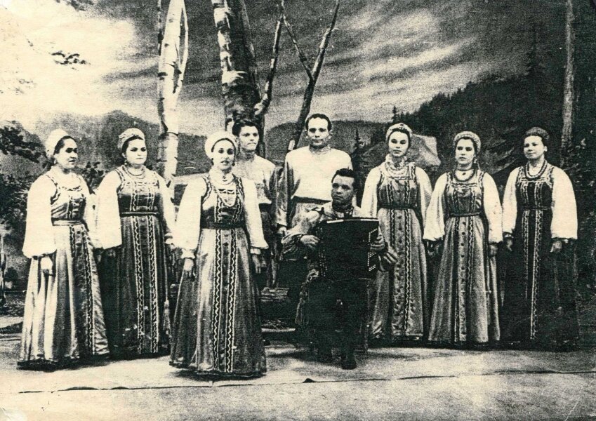 Фото из открытых источников (Уральский русский народный хор)