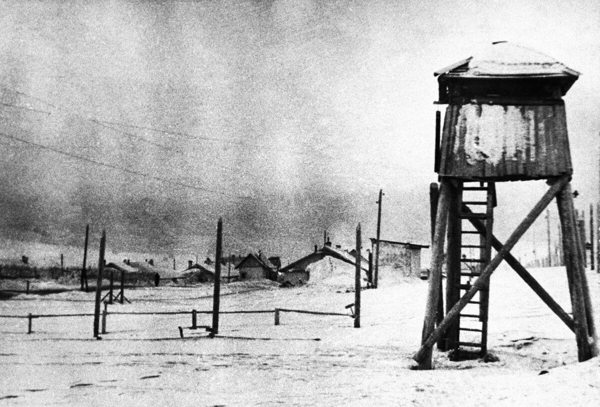 От ИТЛ 100 в Новоуральске остался только забор и городские стукачи