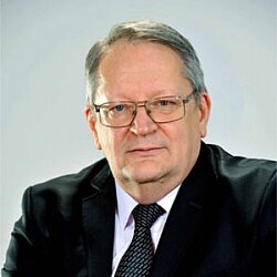 Нгу 65 лет