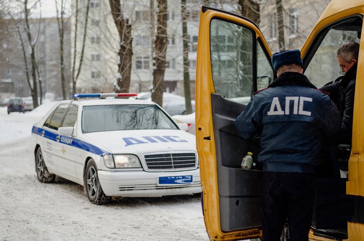 Может ли инспектор ДПС проверить техническое состояние автомобиля после  остановки. Ответ автоюриста. | Автоюрист. Всё о ДПС. | Дзен