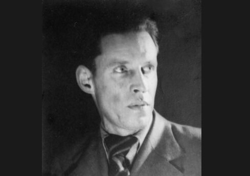 Художник Алексей Кокорекин был весьма импозантным мужчиной. 