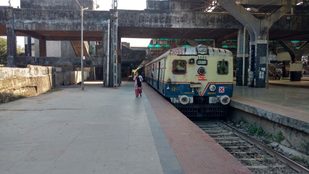 Платформа в Нави-Мумбаи.