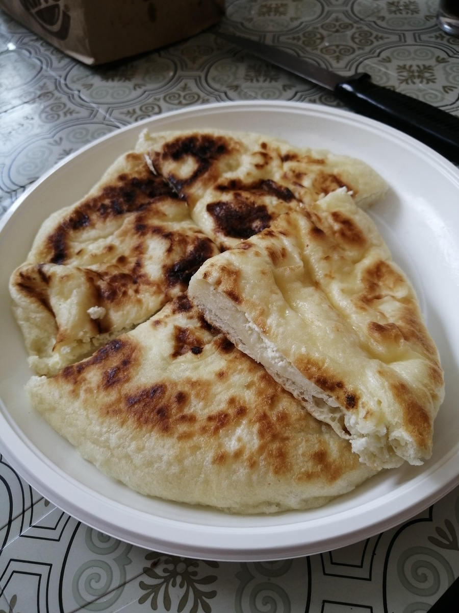 Лепешка с творогом - хичин. 