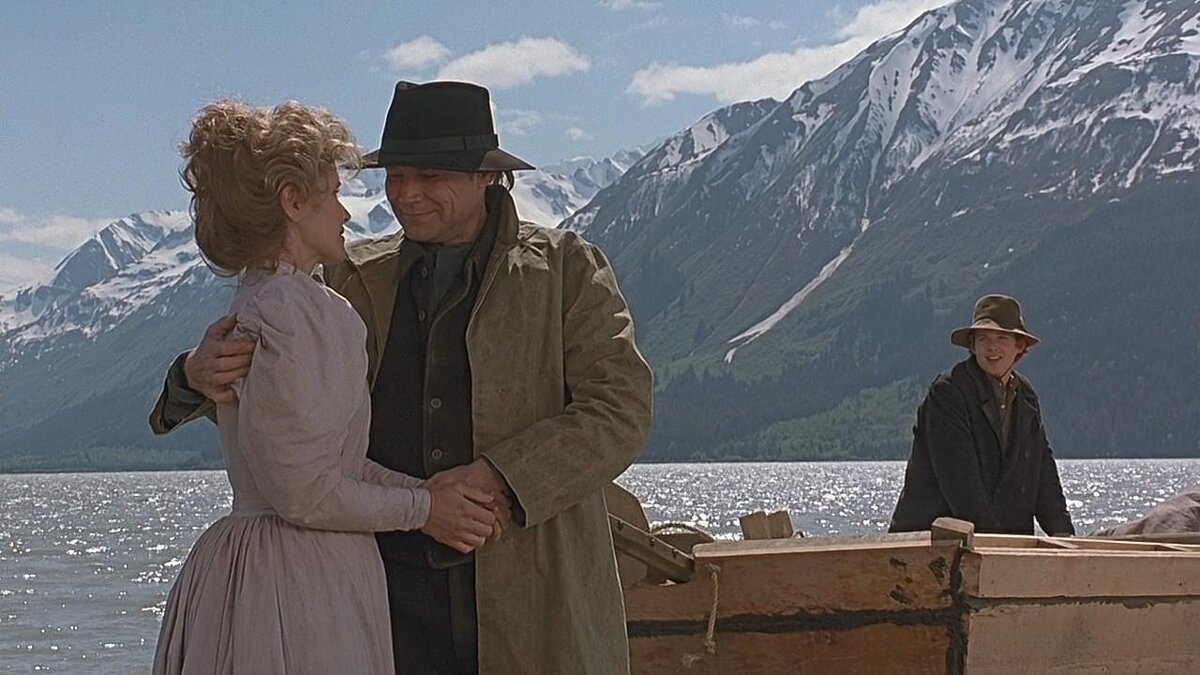 Волк белый клык. Белый клык 2 фильм. Белый клык джек лондон фильм. Клык анвап. Клык(kynodontas.