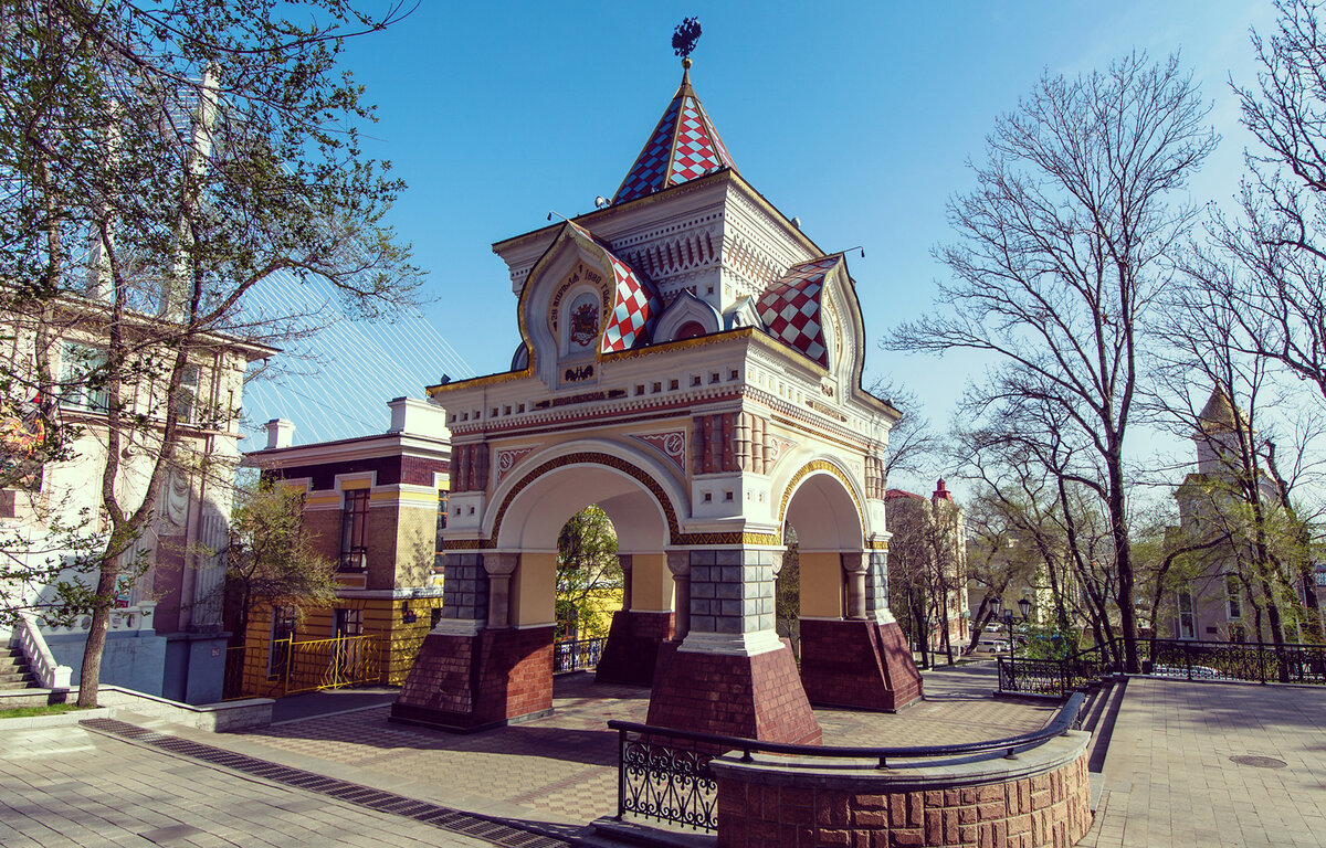 Триумфальная арка владивосток фото