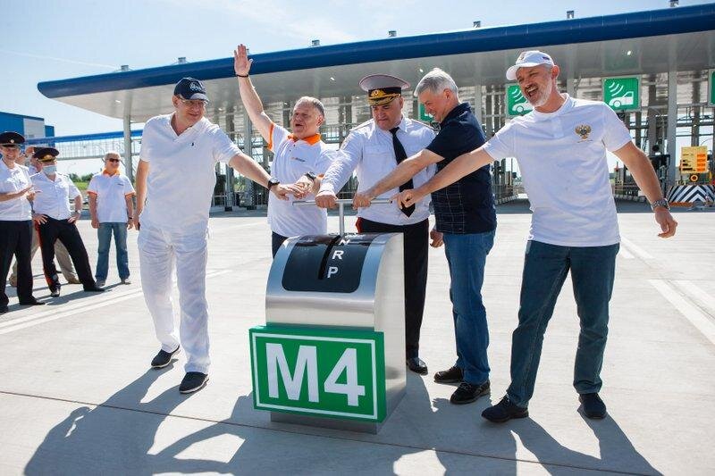 Как они рады то?  За нас видимо...