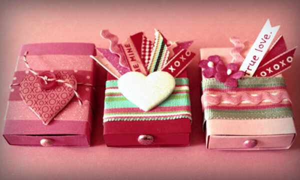 Что лучше всего подарить свекрови: идеи подарков
