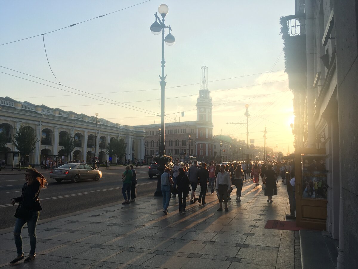Конечно же Невский, как без него в Петербурге