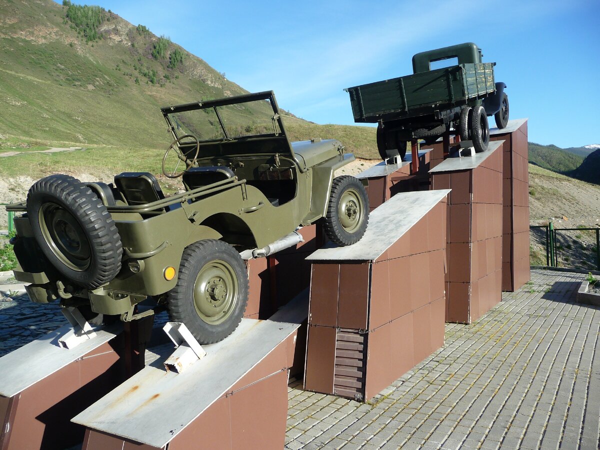 памятник Кольке Снегиреву