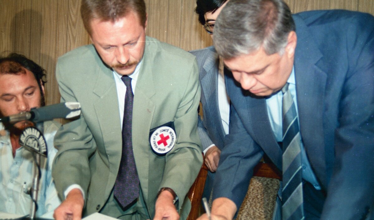 Передача советского военнопленного советской стороне 1991 г. 