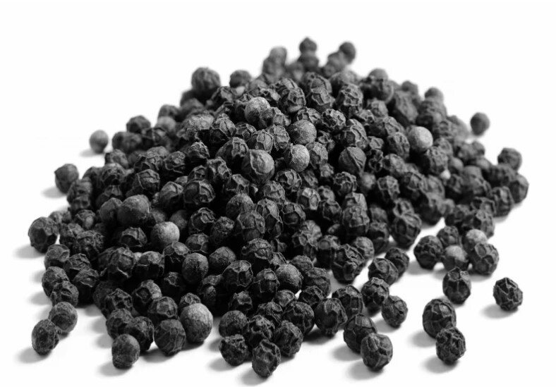 Горошины черного перца