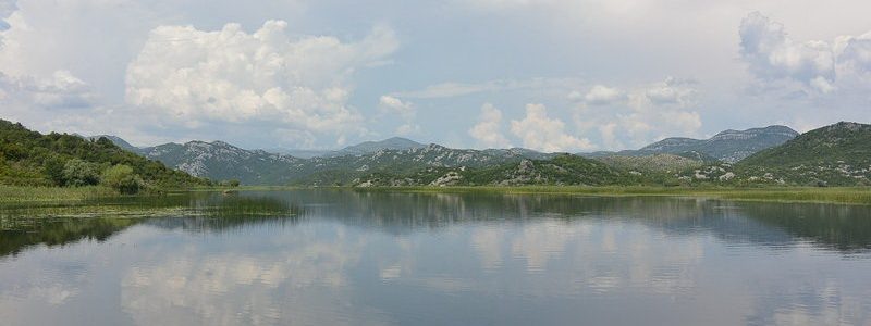 А вот и само озеро. Действительно впечатляет, да?