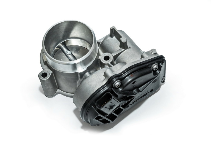 Дроссельная заслонка — без механического привода. Мотор отвечает требованиям Евро‑5.