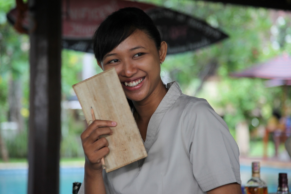 Скромная улыбка)))