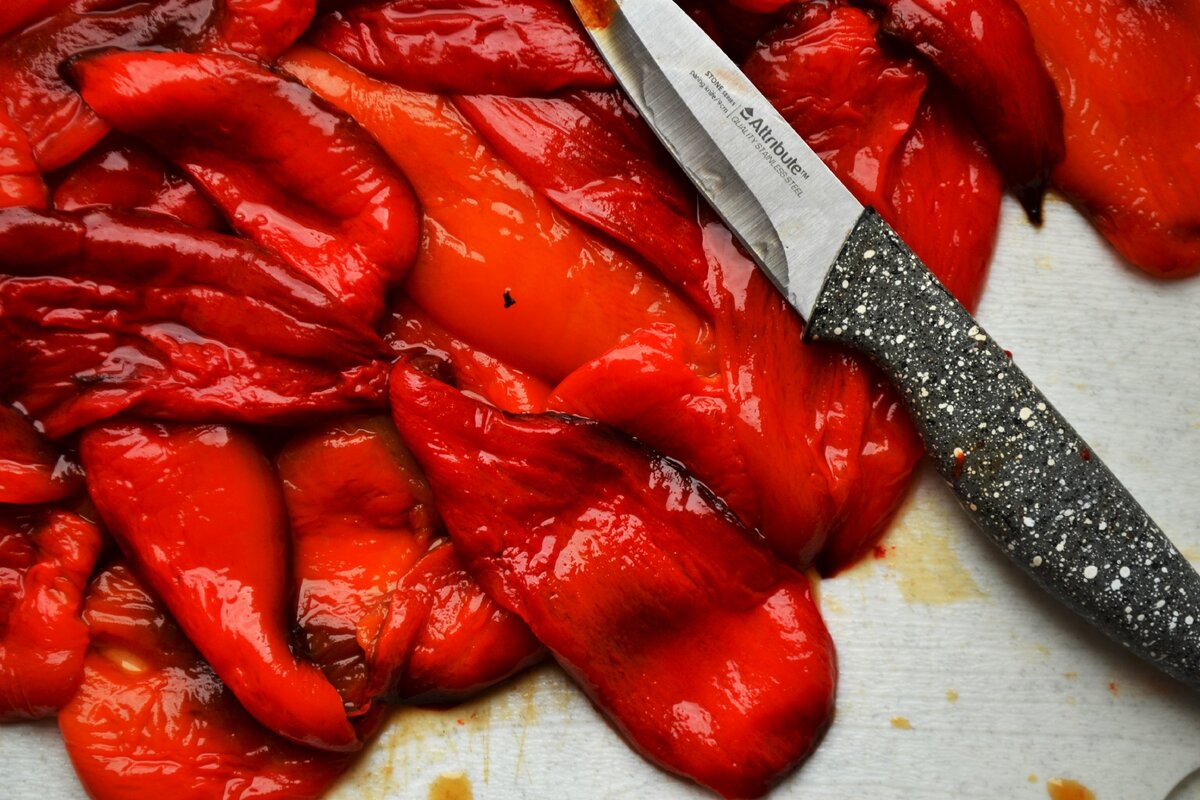 Вкусные заготовки на зиму - болгарский перец без кожицы.